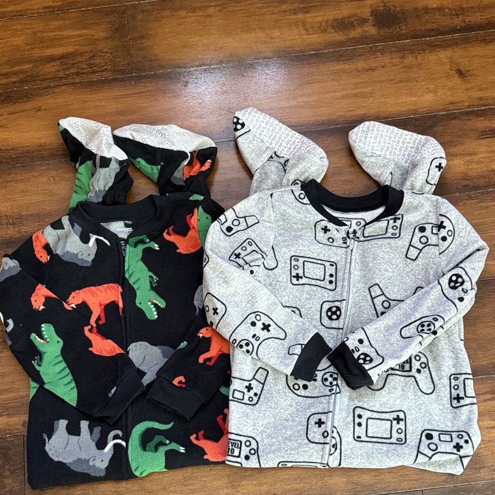 **Bundle** Carter's Black and Gray Dinosaur and Game Controller Footies Size 5